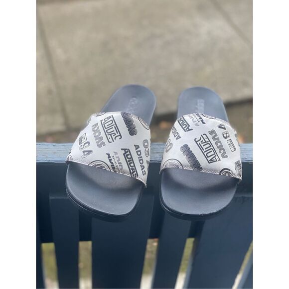 Adidas Men’s Adilette Comfort Slide 'All Over Logos Sz 11 US - Picture 7 of 9